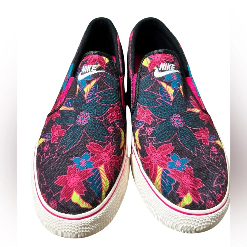 Nike Women’s Floral Toki Aloha‎ pack Slip On Canvas shoe sneaker Size 9.5